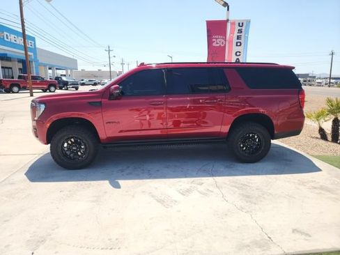 Certified 2024 GMC Yukon XL AT4 w/ Technology Package AWD/4WD image 7