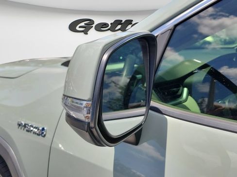 Used 2020 Toyota RAV4 XLE AWD/4WD image 4