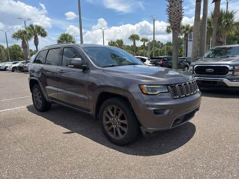 Used 2017 Jeep Grand Cherokee Limited 75th Anniversary AWD/4WD image 10