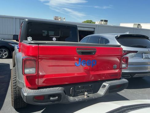 Used 2020 Jeep Gladiator Sport w/ Quick Order Package 24S image 3