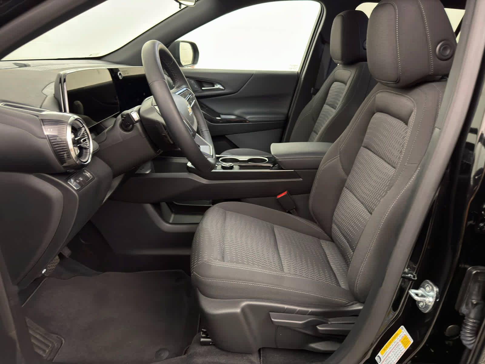 Used 2026 Chevrolet Equinox LT FWD image 14