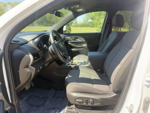 Used 2023 Chevrolet Traverse LT AWD/4WD image 22