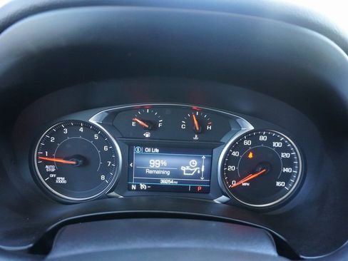 Used 2024 GMC Terrain SLE w/ Driver Convenience Package image 11