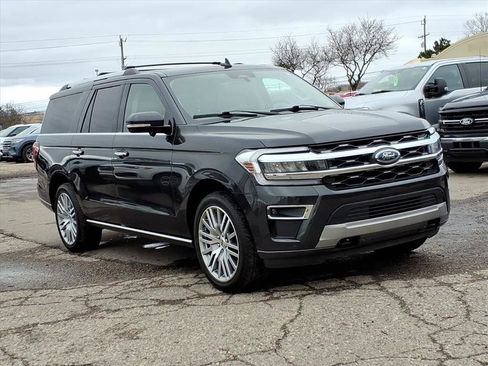 Used 2023 Ford Expedition Max Limited image 7