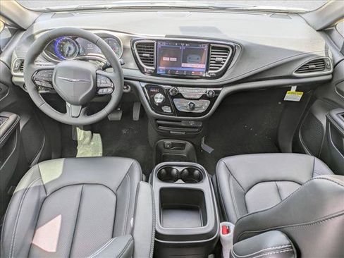New 2026 Chrysler Pacifica Select w/ S Appearance Package FWD image 12