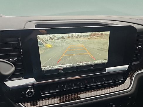 Used 2024 GMC Sierra 1500 Elevation image 25