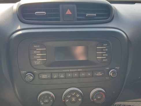 Used 2014 Kia Soul image 31