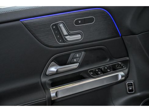 New 2026 Mercedes-Benz GLB 250 GLB 250 4MATIC image 5