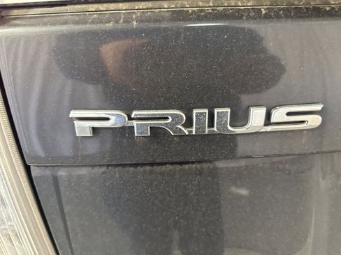 Used 2014 Toyota Prius Two image 10