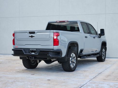 Used 2025 Chevrolet Silverado 2500 Custom w/ Custom Convenience Package AWD/4WD image 9