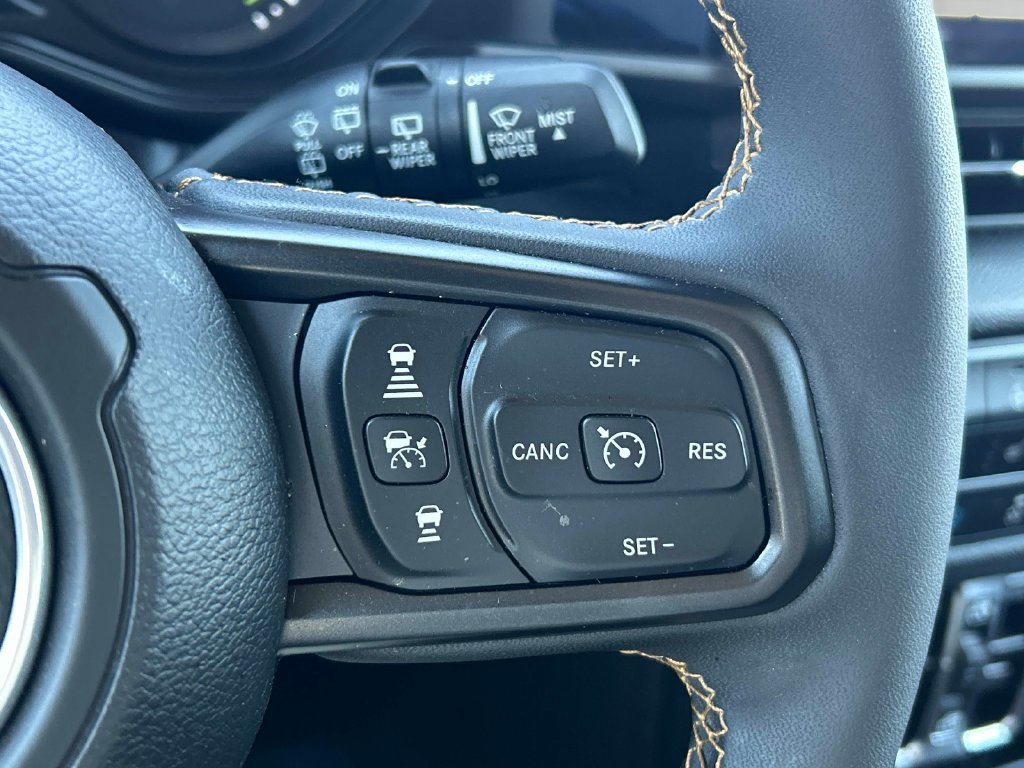Used 2024 Jeep Wrangler Unlimited w/ Convenience Group AWD/4WD image 22