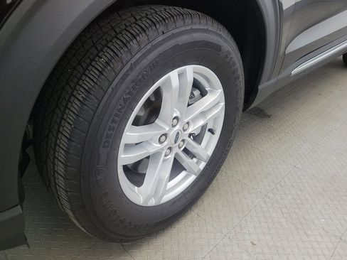 Used 2020 Ford Explorer XLT w/ Comfort Package AWD/4WD image 31