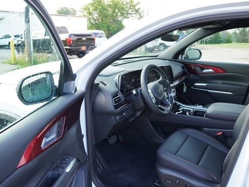 New 2026 Chevrolet Traverse Z71 w/ Driver Confidence Package AWD/4WD image 10