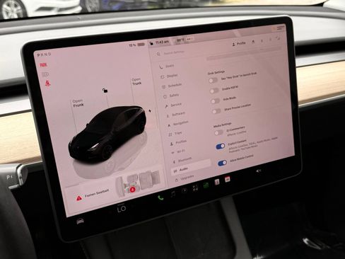 Used 2023 Tesla Model Y Long Range AWD/4WD image 48