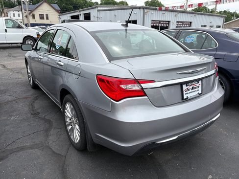 Used 2013 Chrysler 200 Limited w/ Sun/Sound Group FWD image 4