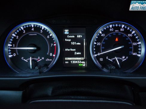 Used 2019 Toyota Highlander XLE AWD/4WD image 15
