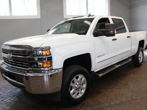 Used 2015 Chevrolet Silverado 2500 W/T w/ WT Convenience Package image 4
