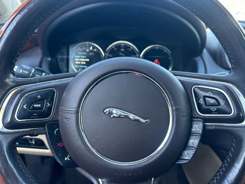 Used 2015 Jaguar XJ L Portfolio image 35