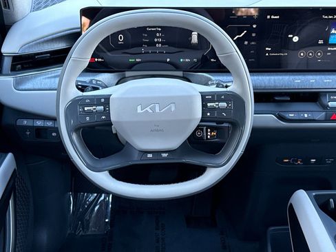 New 2026 Kia EV9 Wind image 15