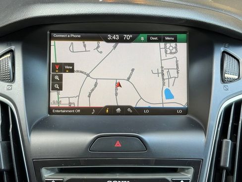 Used 2015 Ford Focus Titanium FWD image 38