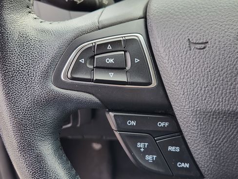 Used 2017 Ford Focus SE image 22