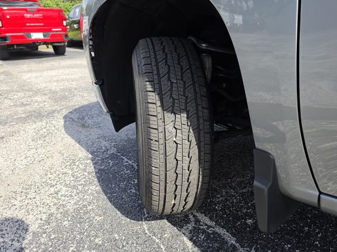 Used 2024 Chevrolet Silverado 1500 LT AWD/4WD image 41