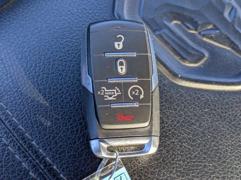 Used 2025 RAM 1500 Laramie image 33