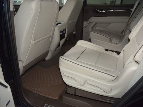 Used 2024 GMC Yukon Denali AWD/4WD image 44