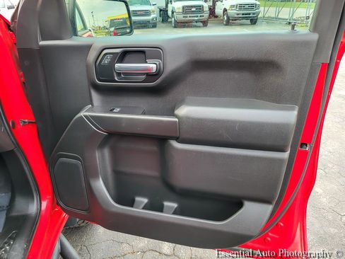 Used 2019 Chevrolet Silverado 1500 Custom Trail Boss w/ Custom Convenience Package AWD/4WD image 28