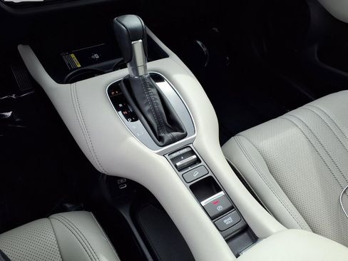 Used 2024 Honda HR-V EX-L image 11