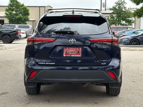 Used 2023 Toyota Highlander XLE FWD image 7