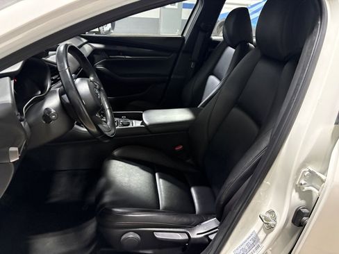 Used 2021 MAZDA MAZDA3 s image 8