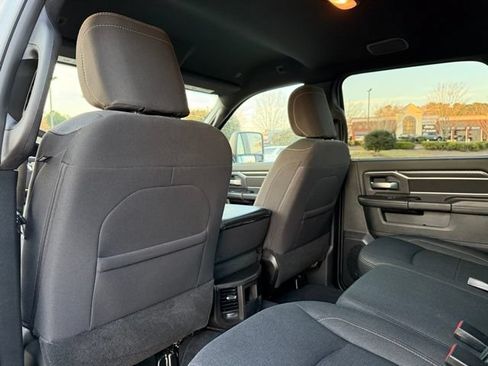 Used 2025 RAM 3500 Big Horn AWD/4WD image 24
