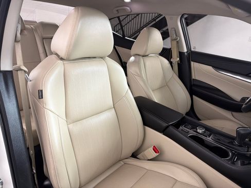 Used 2023 Nissan Maxima SV w/ Floor Mat Group FWD image 24
