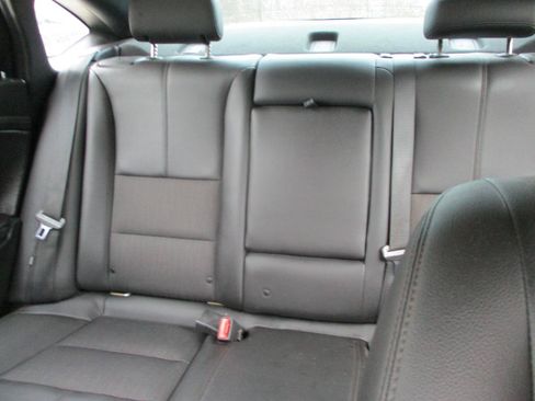 Used 2019 Chevrolet Impala LT FWD image 16
