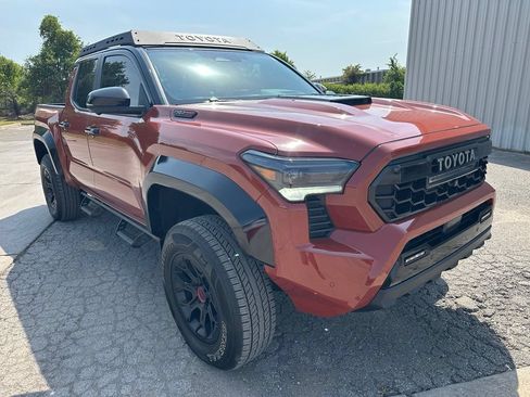 Used 2024 Toyota Tacoma TRD Pro AWD/4WD image 3