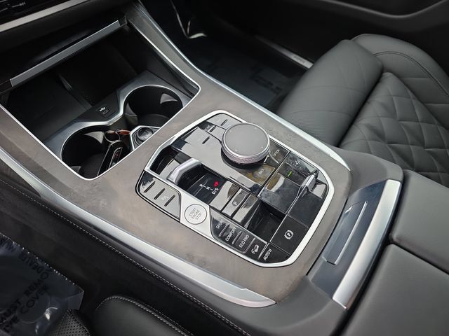 Used 2026 BMW X7 xDrive40i AWD/4WD image 28