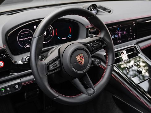 Used 2026 Porsche Panamera GTS AWD/4WD image 15