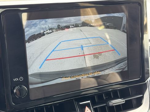 Used 2025 Toyota Corolla SE image 20