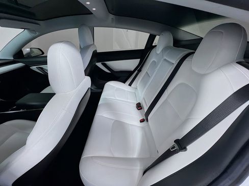 Used 2019 Tesla Model 3 Mid Range RWD image 24