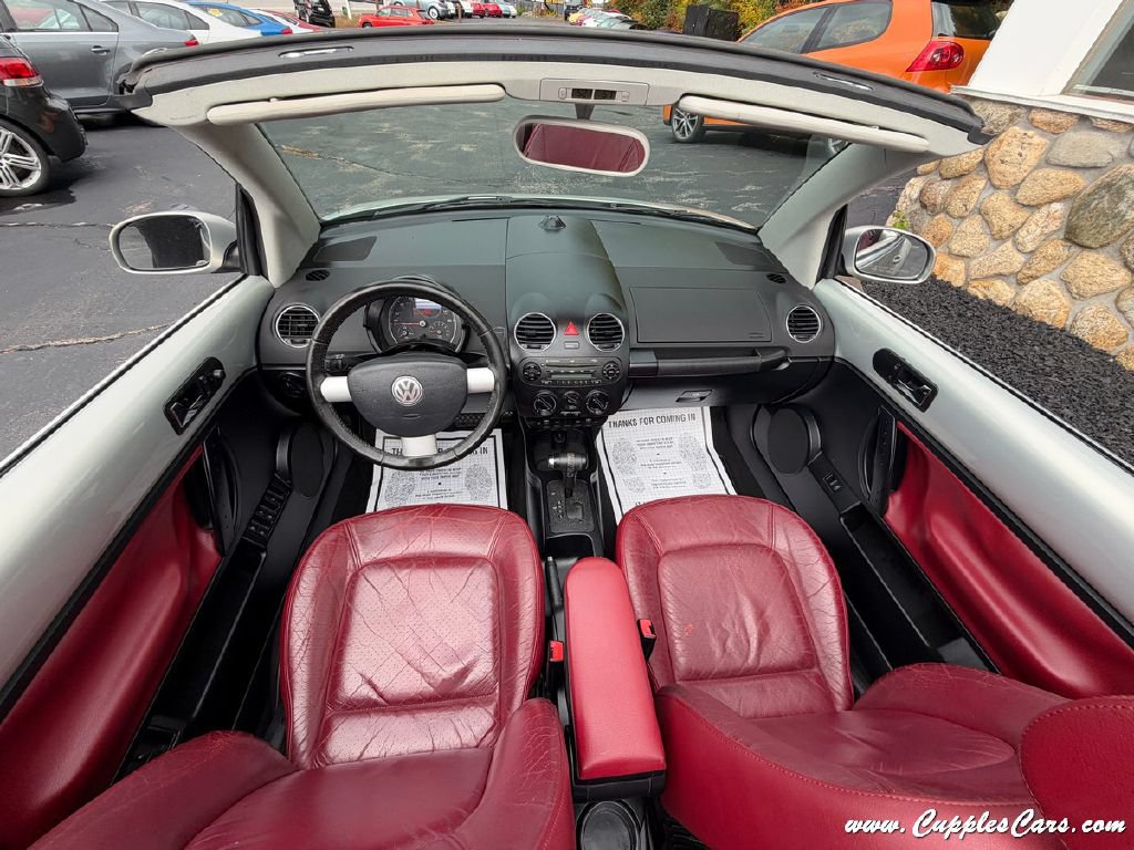 Used 2009 Volkswagen Beetle Blush FWD image 22