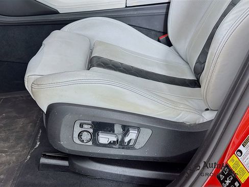 Used 2020 BMW X6 M Competition w/ Executive Package image 25