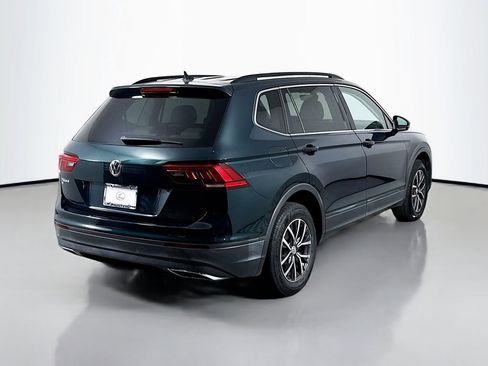 Used 2019 Volkswagen Tiguan SE w/ Panoramic Sunroof Package FWD image 5