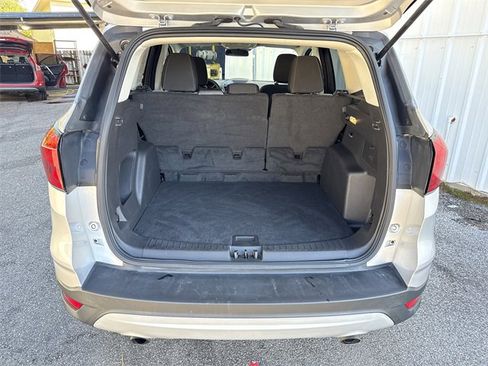 Used 2019 Ford Escape SE image 29
