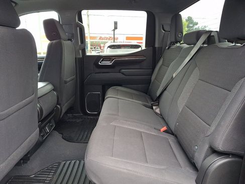 Used 2025 Chevrolet Silverado 1500 LT AWD/4WD image 10