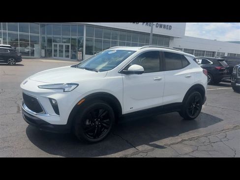 Certified 2025 Buick Encore GX Sport Touring w/ Advanced Technology Package FWD image 4