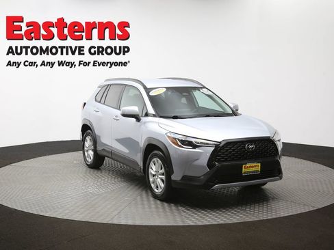 Used 2023 Toyota Corolla Cross LE image 47