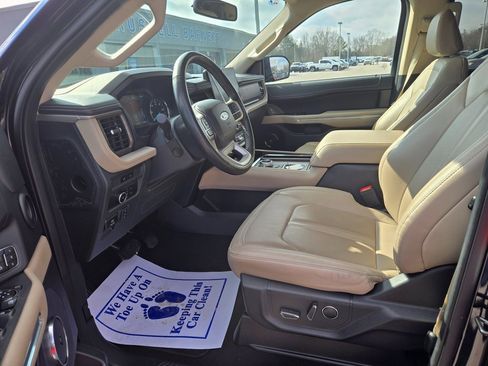 Used 2024 Ford Expedition Max Limited image 7