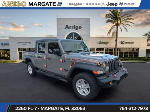 Used 2020 Jeep Gladiator Sport w/ Quick Order Package 24S AWD/4WD image 2