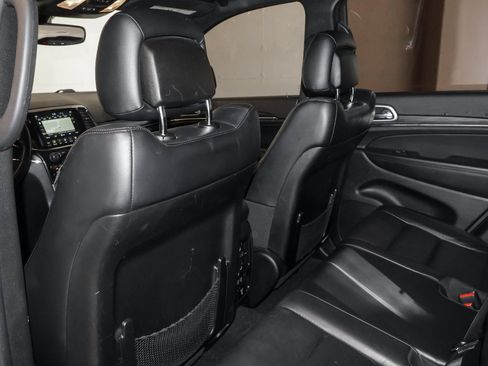 Used 2022 Jeep Grand Cherokee Limited AWD/4WD image 37